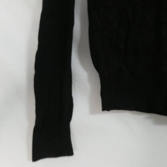 BENETTON | small | Black Lace Lightweight Button Closure V-Neck Cardigan - Picture 6 of 14